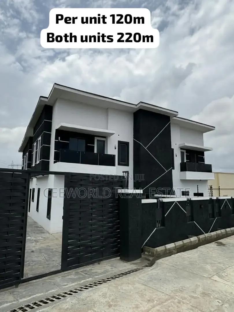 5bdrm Duplex in Obiwale Street for sale