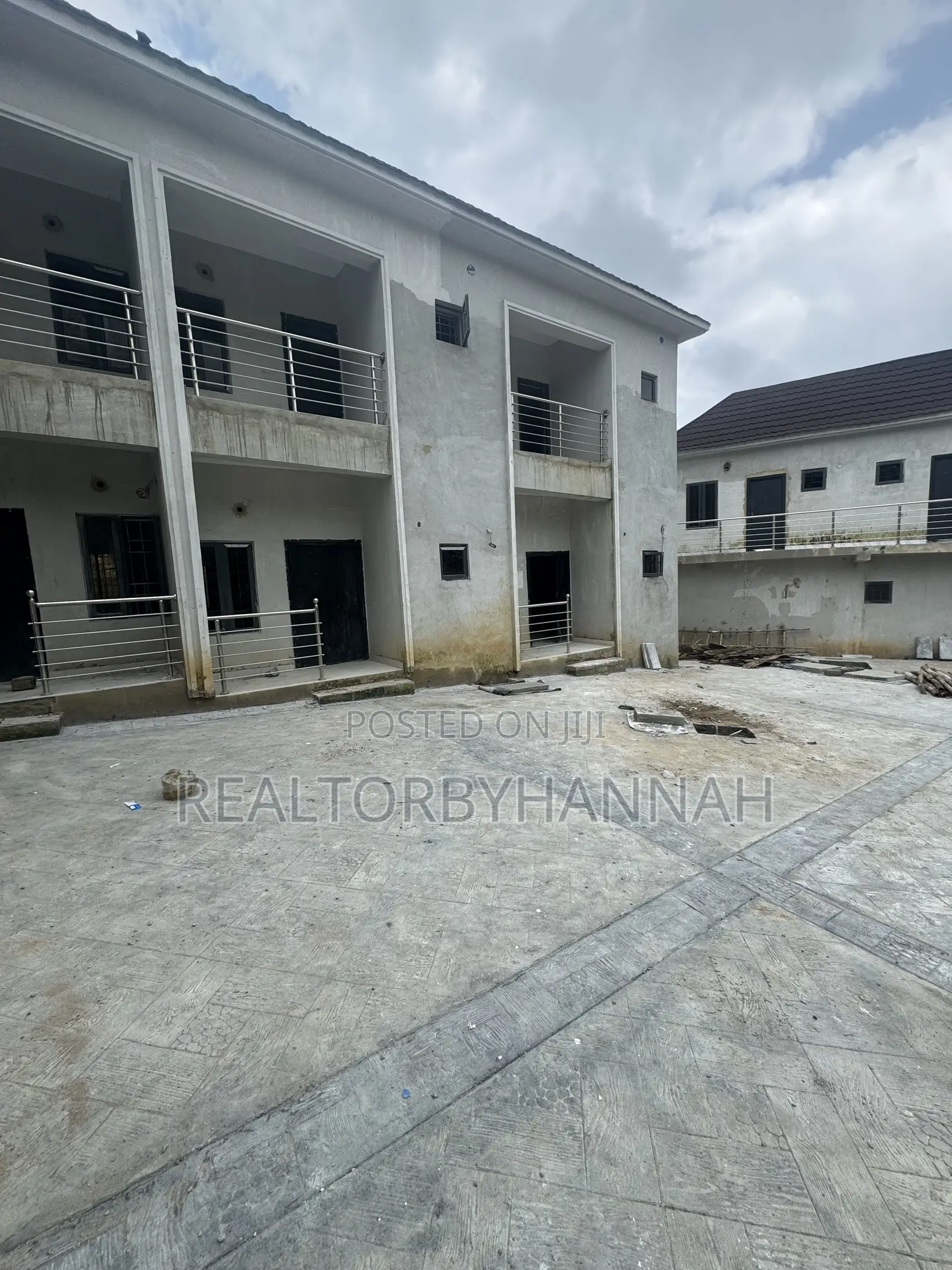 2bdrm Townhouse / Terrace in Beverly Hill’S Court, Ushafa for rent