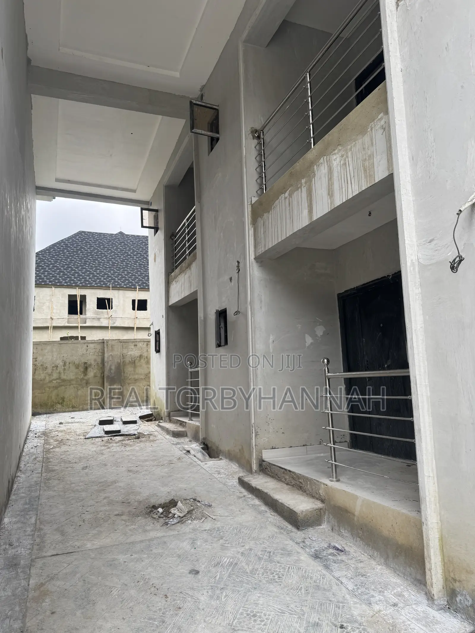 2bdrm Townhouse / Terrace in Beverly Hill’S Court, Ushafa for rent