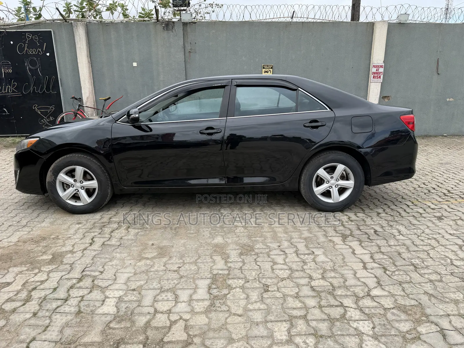 Toyota Camry LE 4dr Sedan (2.5L 4cyl 6A) 2013 Black