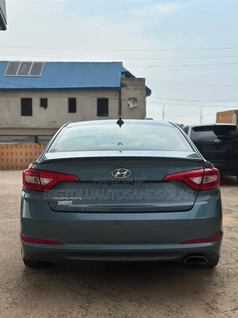 Hyundai Sonata Base Sedan FWD (2.4L 4cyl 6A) 2016 Green