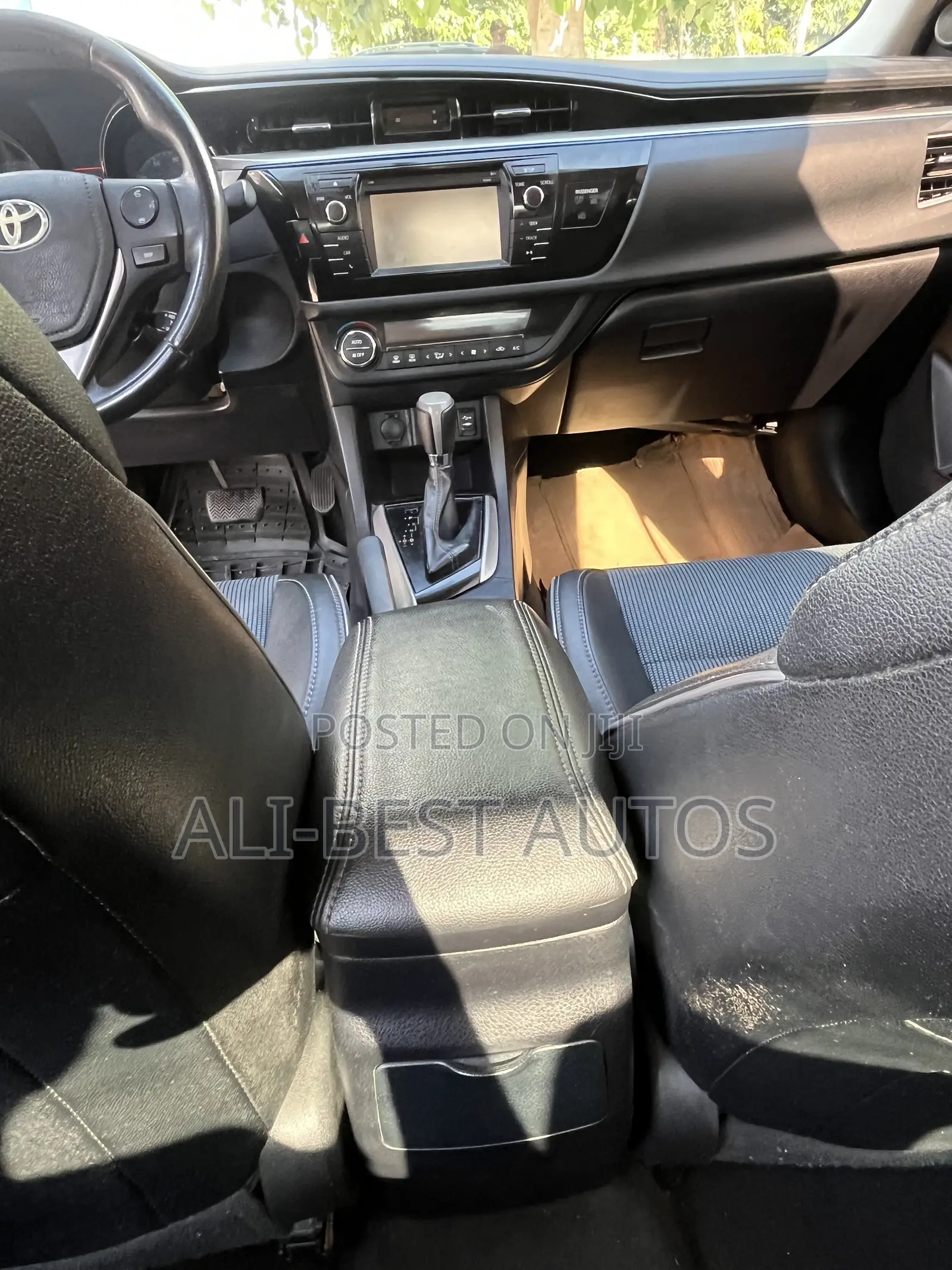 Toyota Corolla 2015 White