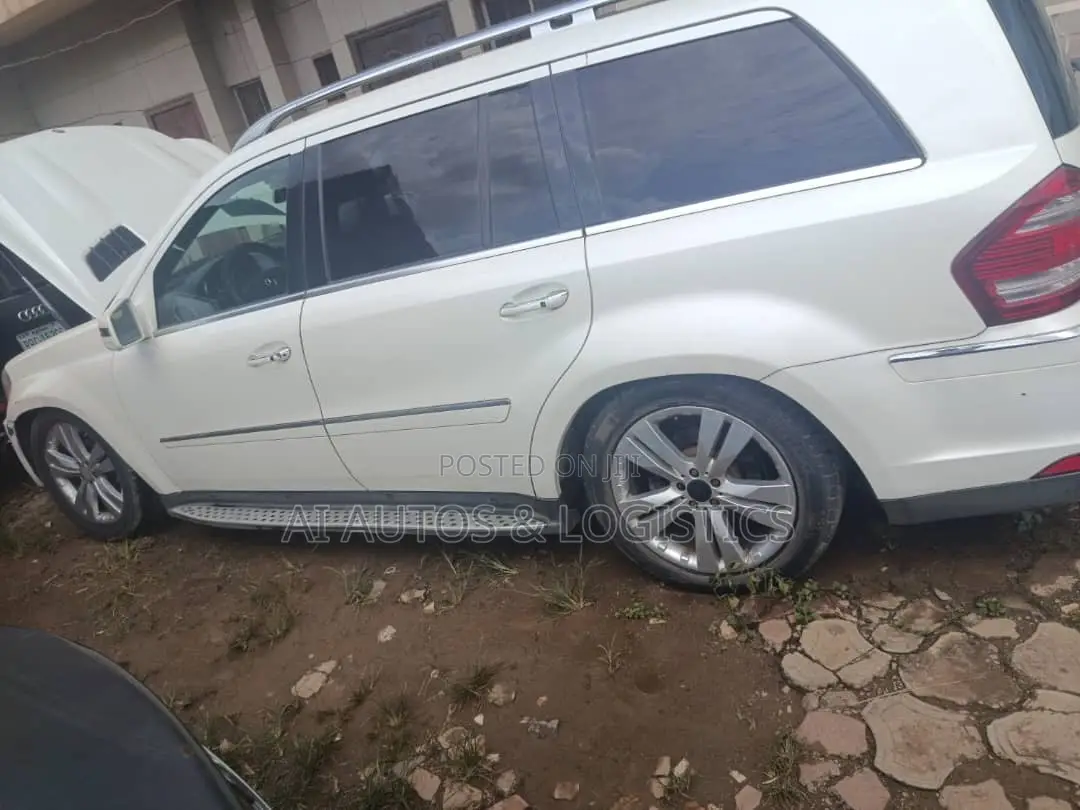 Mercedes-Benz GL-Class GL 450 2012 White