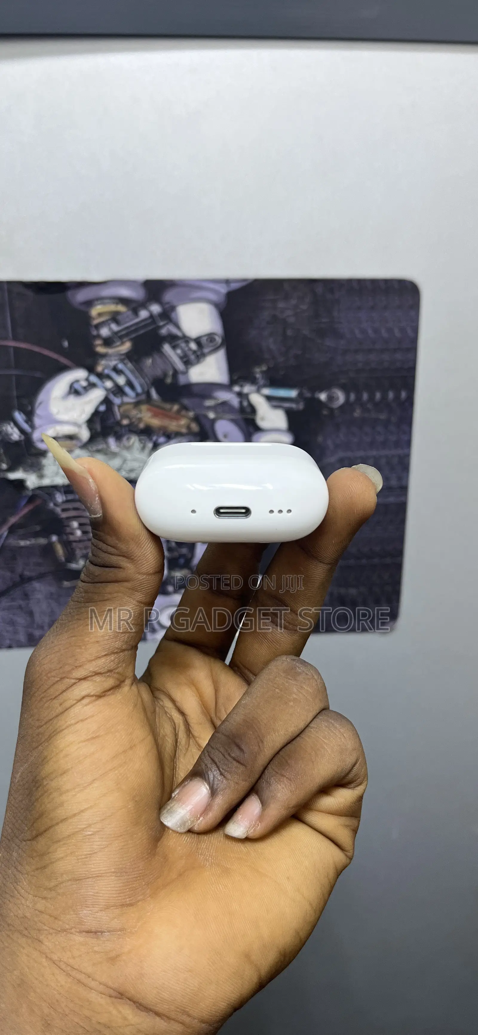 Apple AirPods 4 ANC