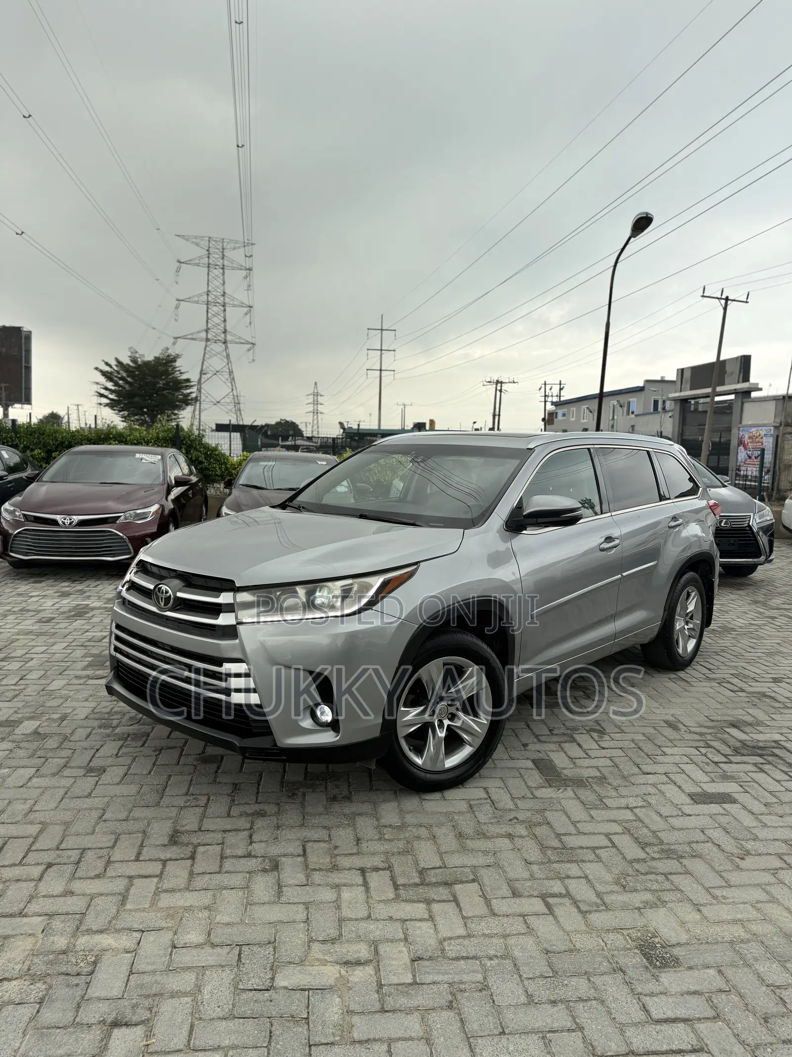 Toyota Highlander Limited Platinum 4dr SUV AWD (3.5L 6cyl 6A) 2015