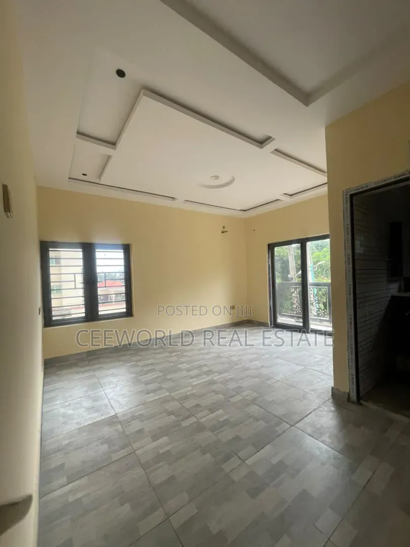 4bdrm Duplex in Jericho Gra for rent