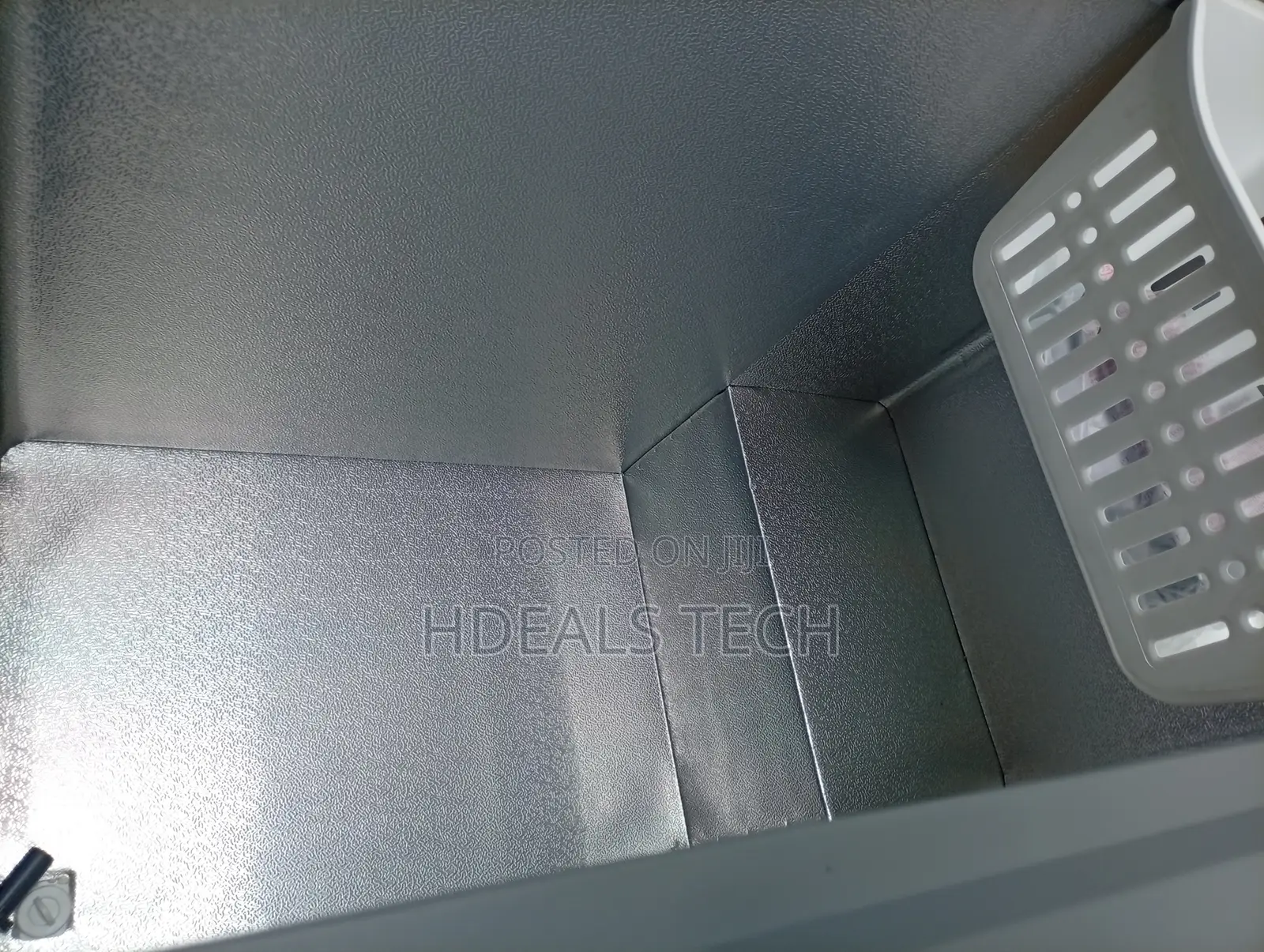 Skyrun Chest Freezer – Practical Cold Storage for Busy Households