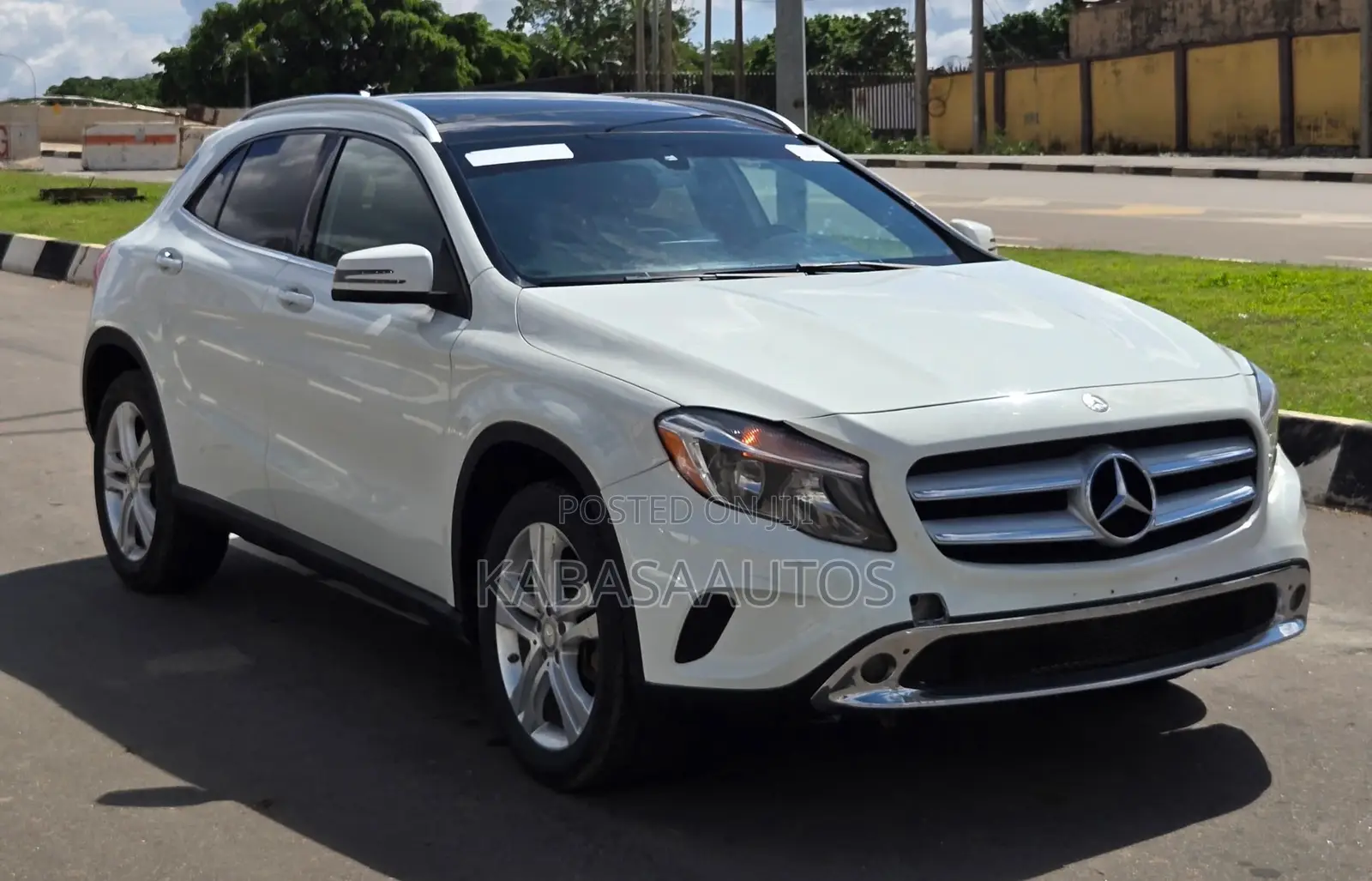 Mercedes-Benz GLA 250 2017 White