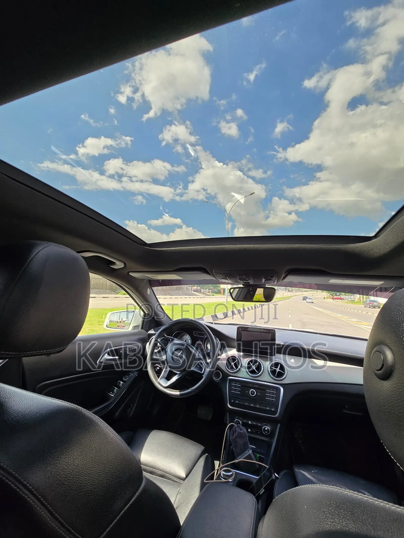 Mercedes-Benz GLA 250 2017 White