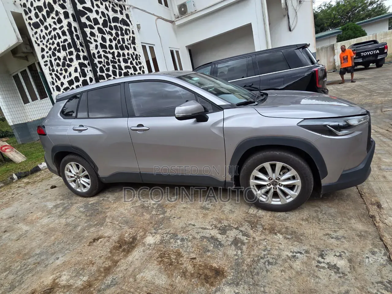 Toyota Corolla Cross LE 2025 Gray