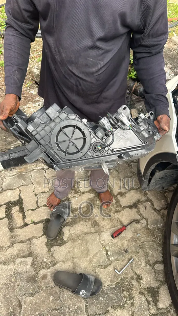 Headlamp for Toyota Rav4 2017 to 2018 Left Side Tokunbo Normal One