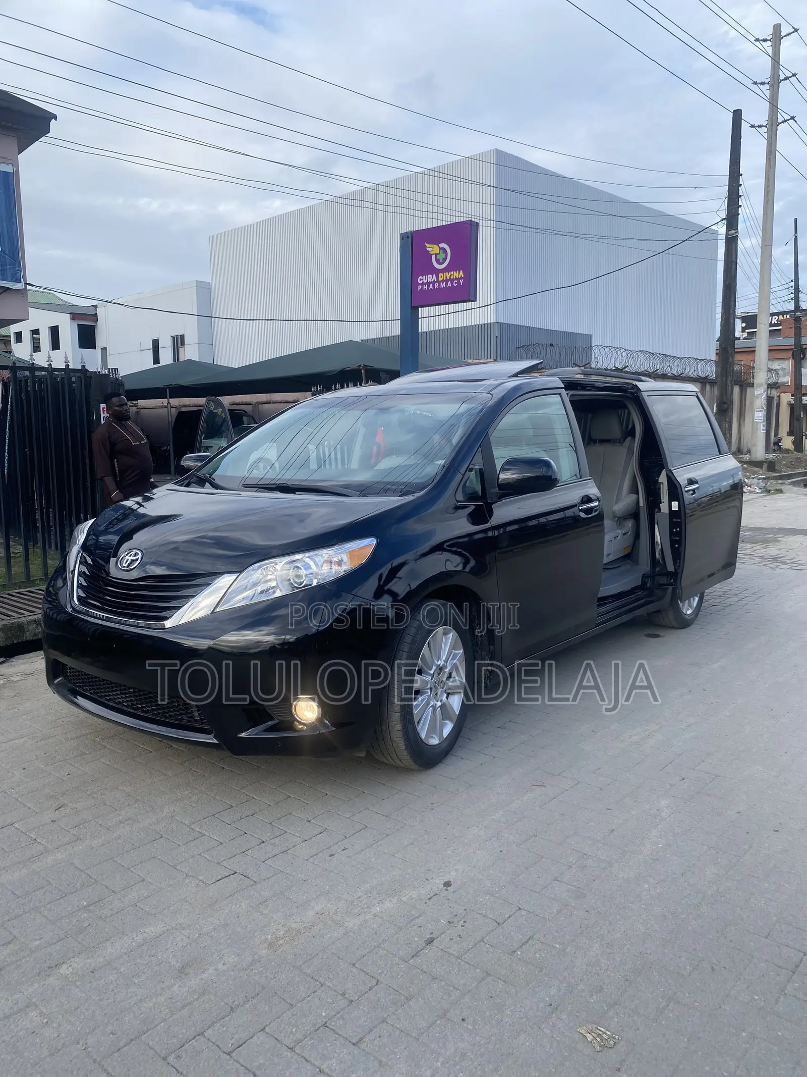 Toyota Sienna XLE 7 Passenger Mobility 2012 Black