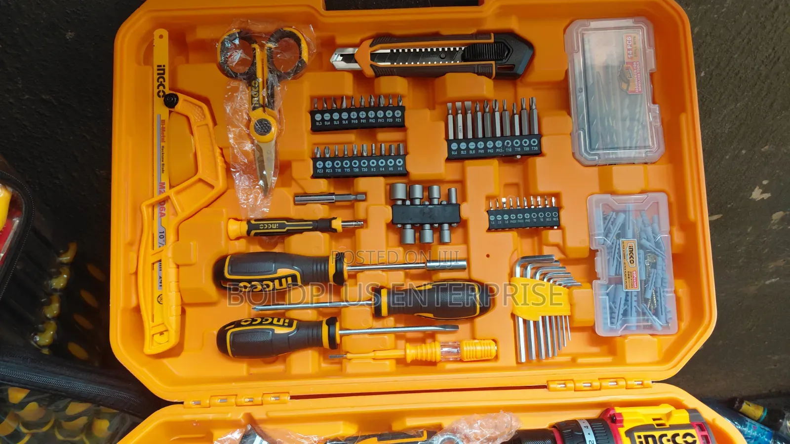 20v Ingco Cordless Drilling Machine With Tools