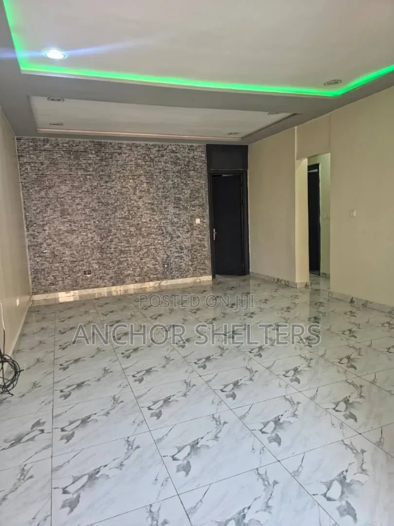 2bdrm Block of Flats in Behind Dunamis, FHA for rent