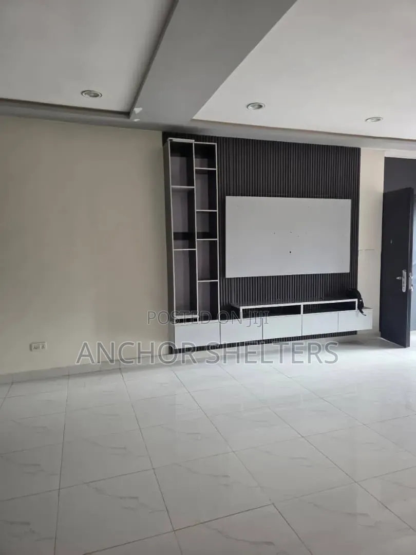 2bdrm Block of Flats in Behind Dunamis, FHA for rent