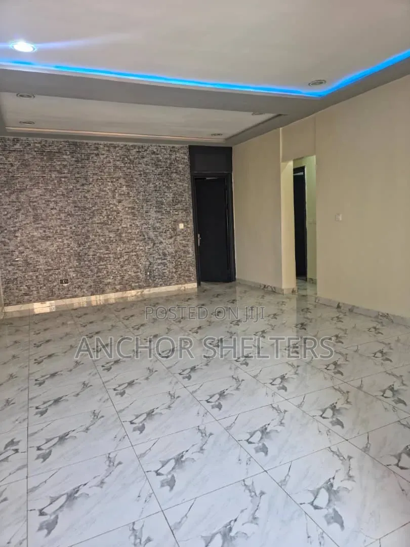 2bdrm Block of Flats in Behind Dunamis, FHA for rent