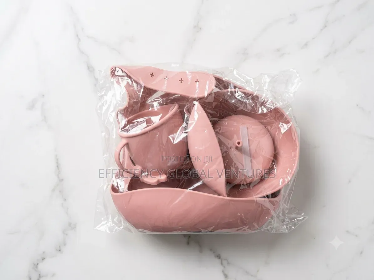 Silicone Baby Feeding Set–Waterproof Bib, Suction Bowl, Plate Etc.