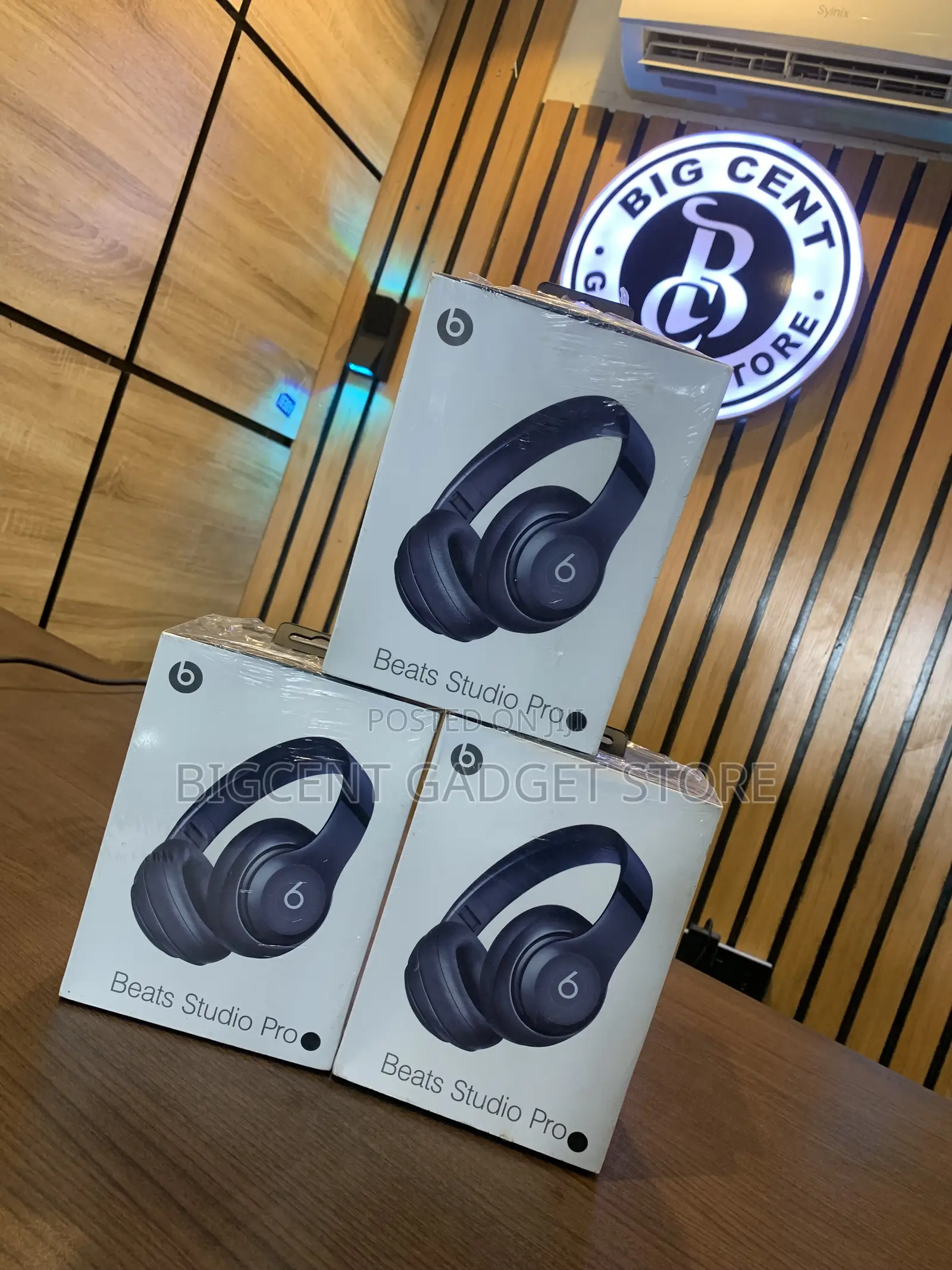 BRAND NEW HEADSET Beats Studio Pro