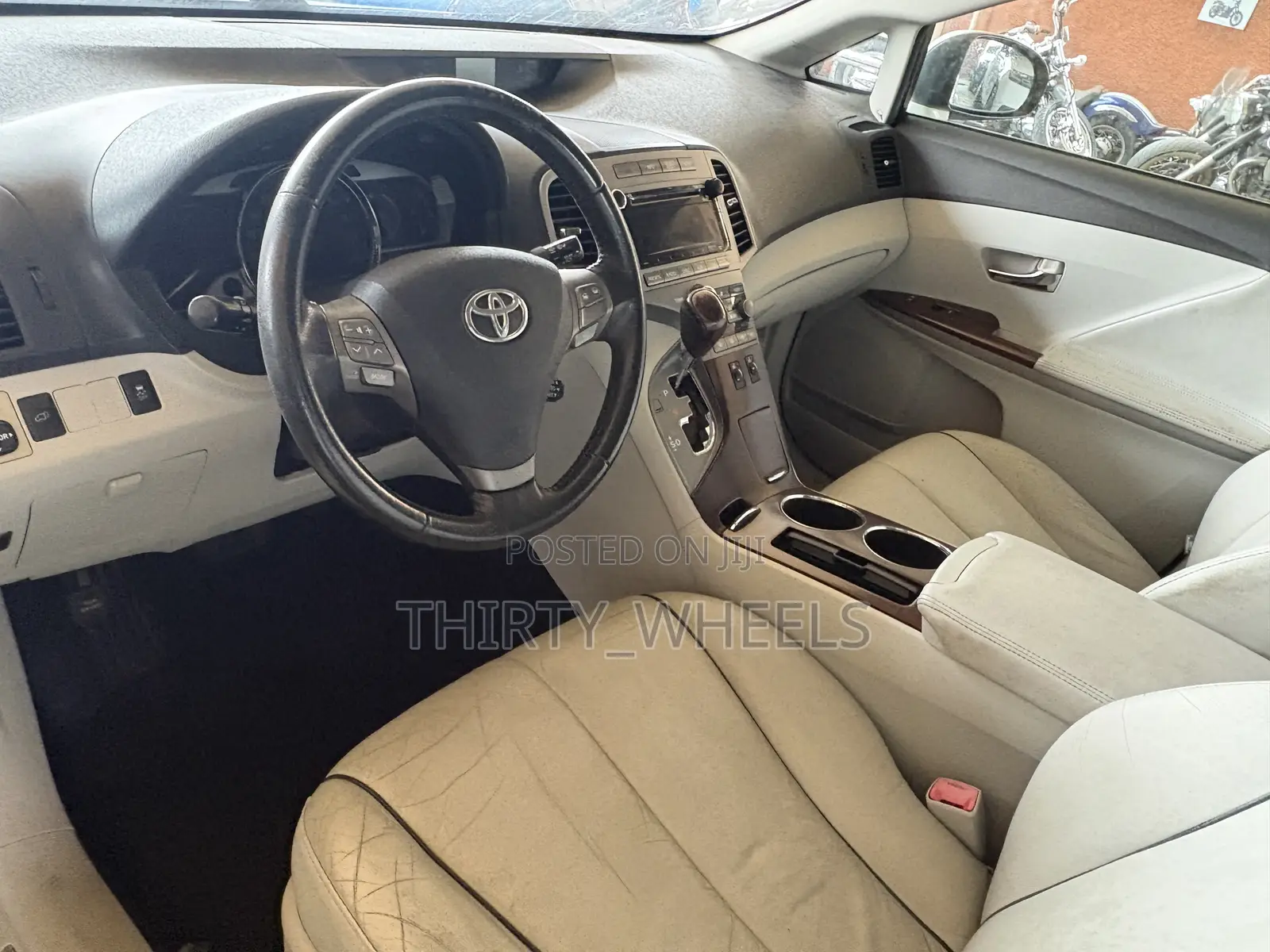 Toyota Venza 2011 White