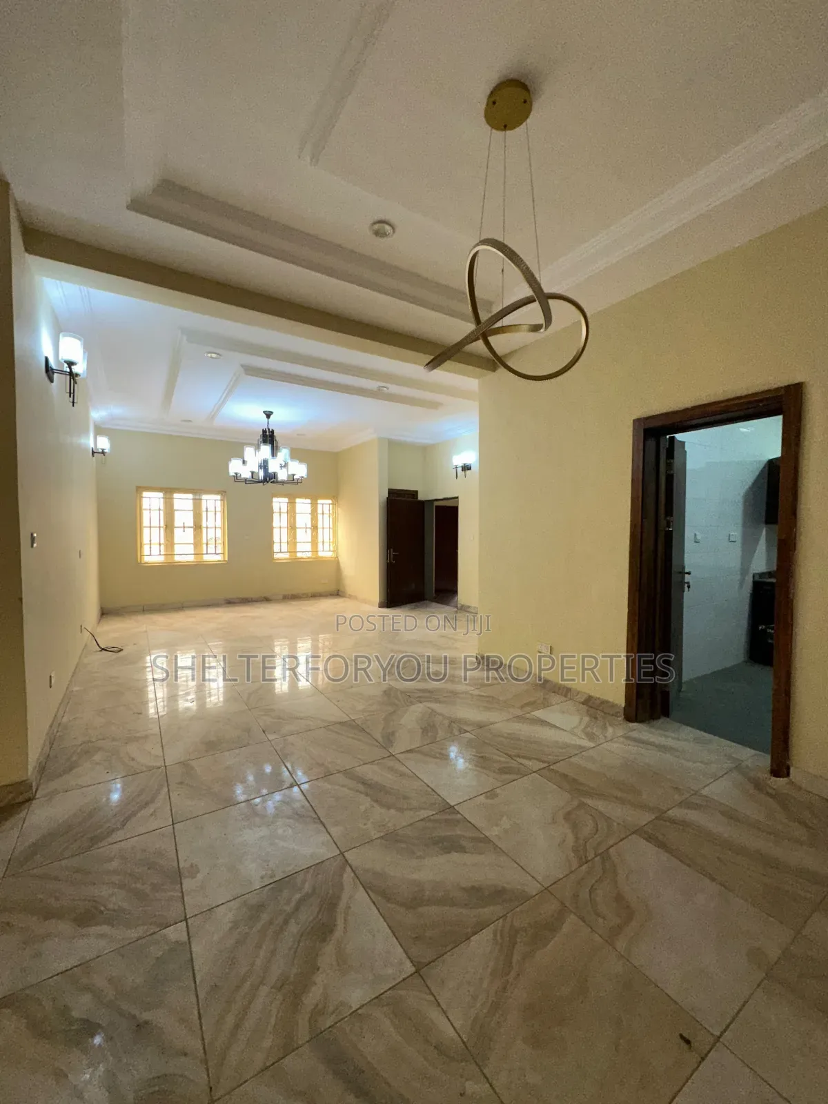 3bdrm Apartment in Lekki Phase 1 for rent