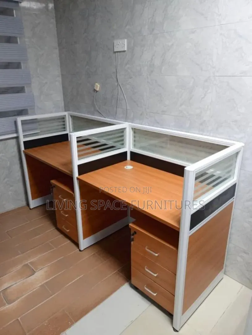 Office Workstation by 2-Seaters