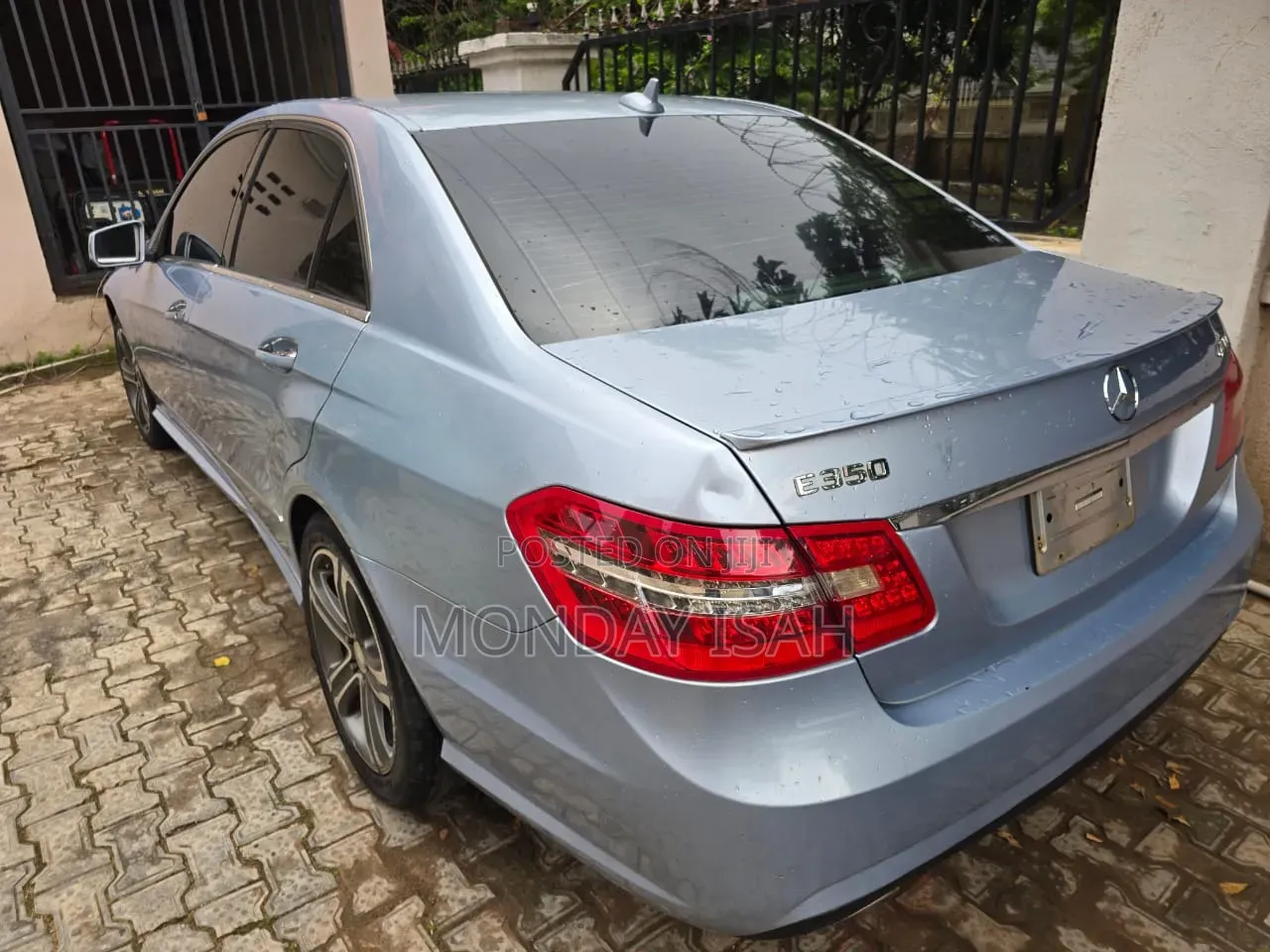 Mercedes-Benz E350 2012 Blue