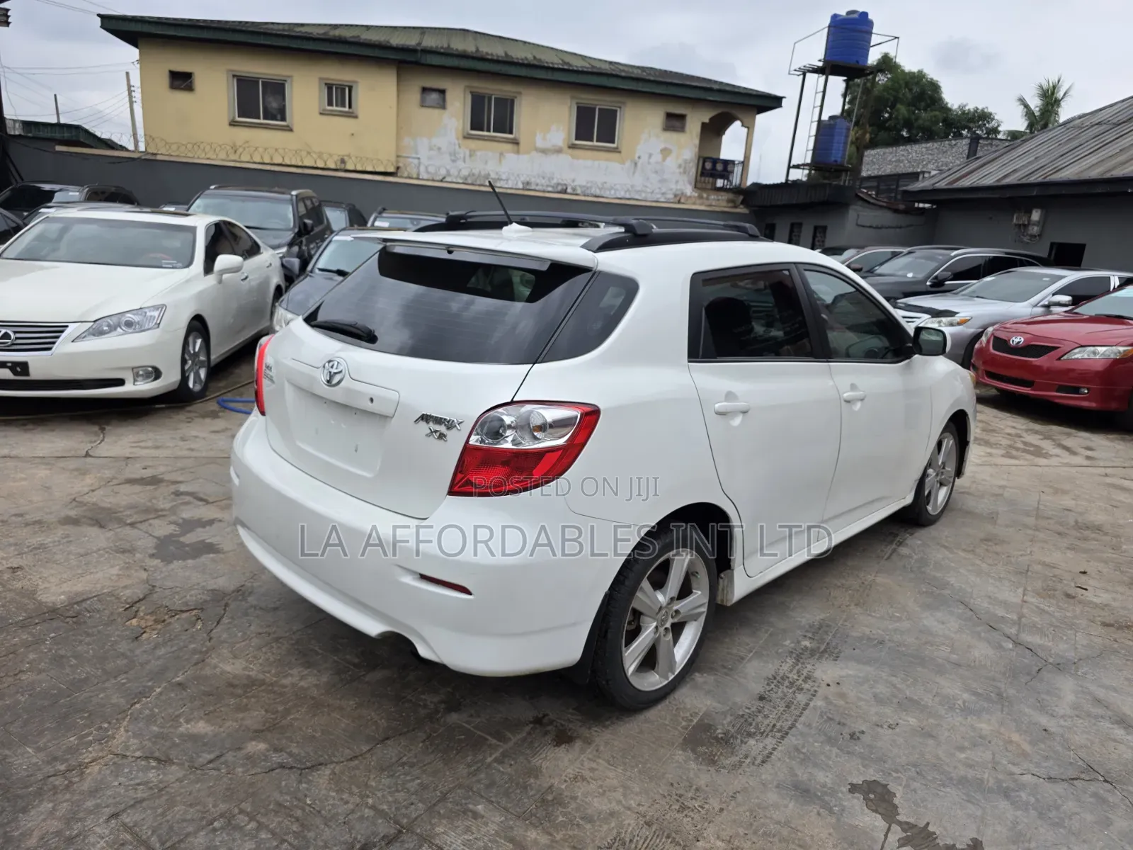 Toyota Matrix S Hatchback AWD (2.4L 4cyl 4A) 2010 White