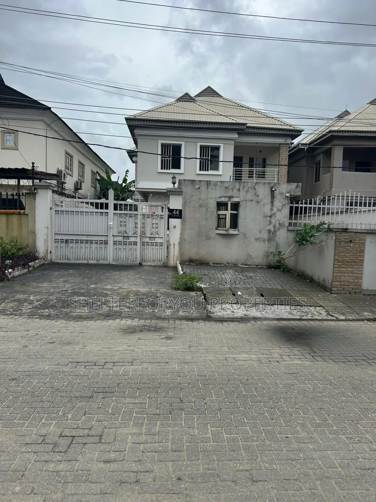 5bdrm Duplex in Lekki Phase 1 for rent