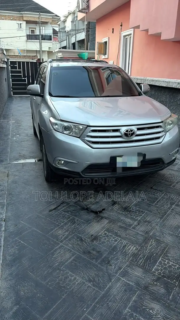 Toyota Highlander Limited 2012 Silver