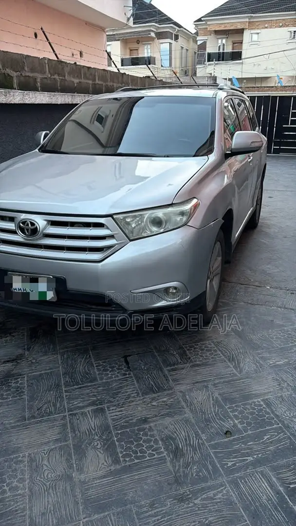 Toyota Highlander Limited 2012 Silver