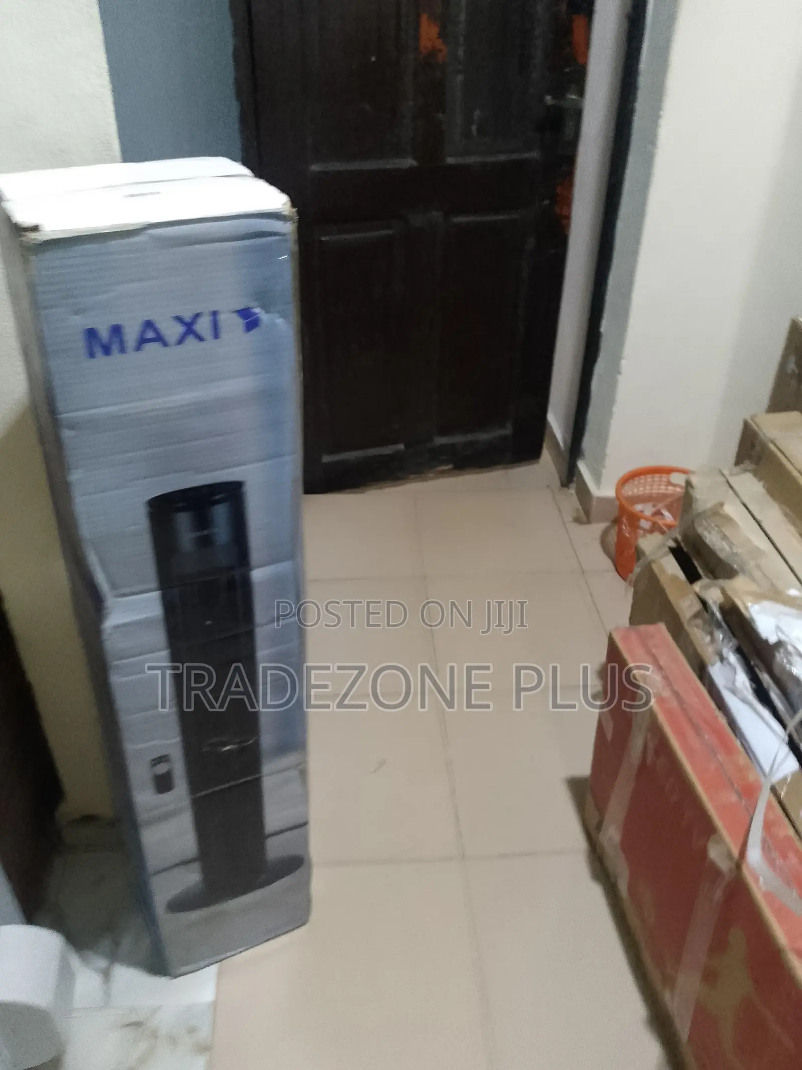 Maxi Tower Fan Model – 40-Inch Cooling System