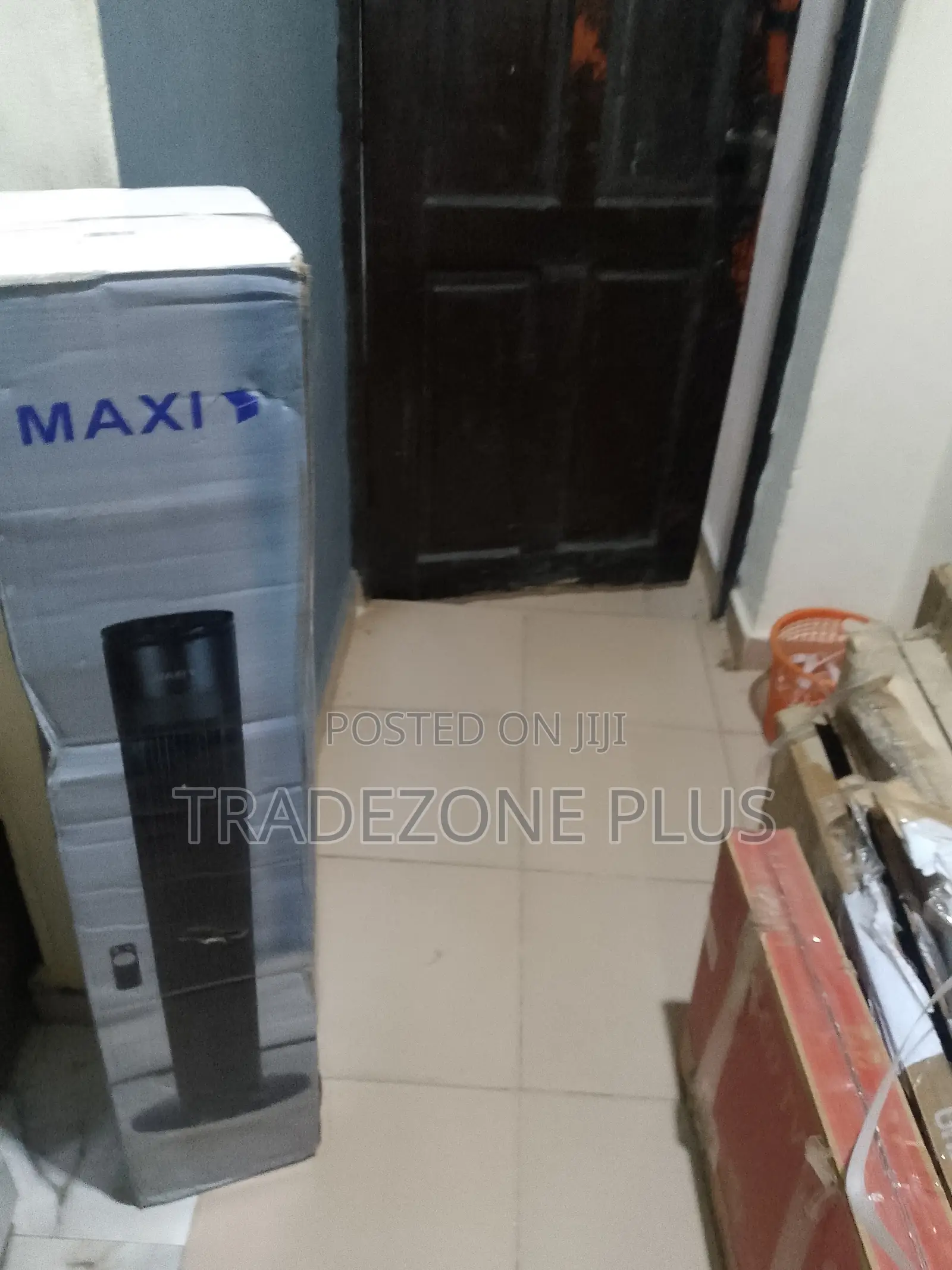 Maxi 40-Inch Standing Fan – Perfect for Everyday Cooling