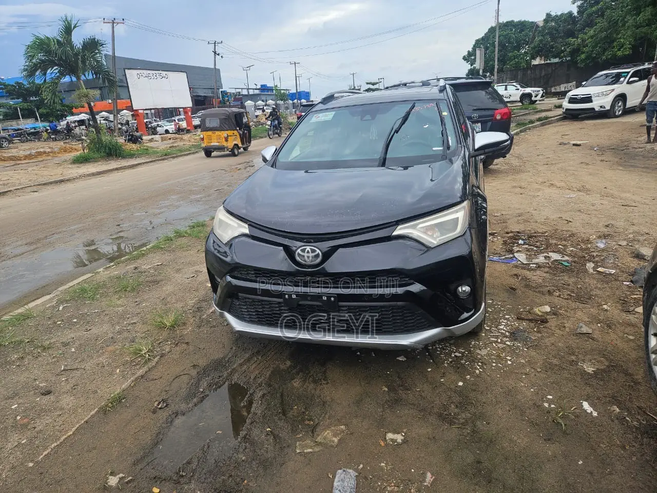 Toyota RAV4 SE FWD (2.5L 4cyl 6A) 2016 Black