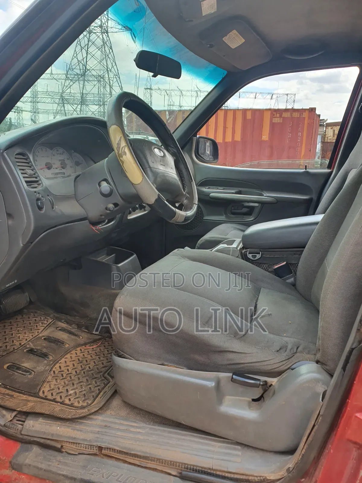 Ford Explorer 2004 Red