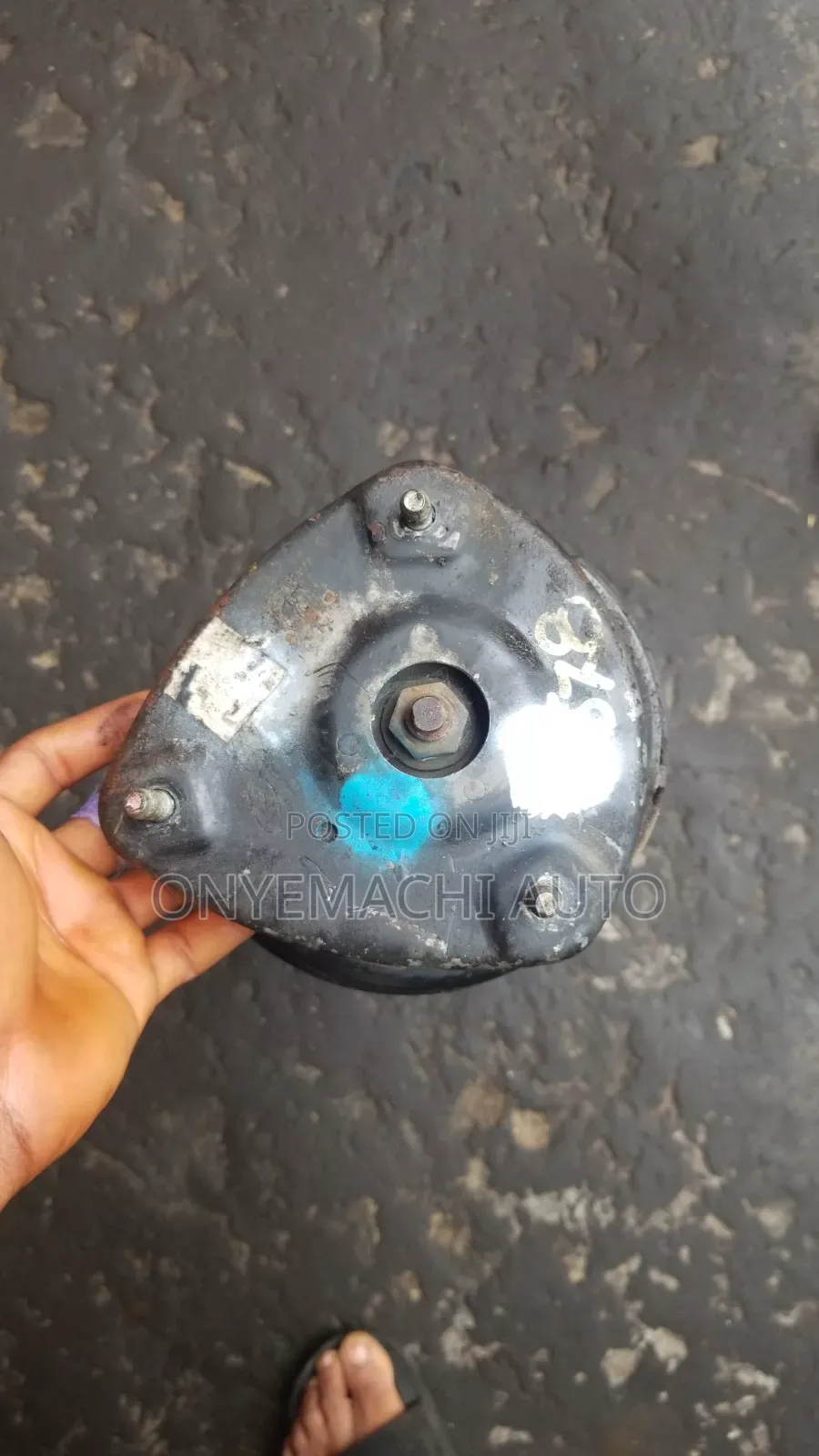 Complete Front Shock and Hub Hyundai Accent and Kia Rio 2006, 2009