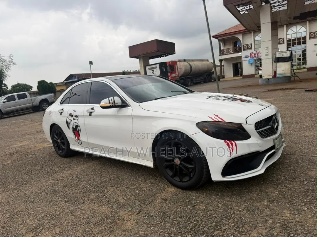 Mercedes-Benz C300 2015 White