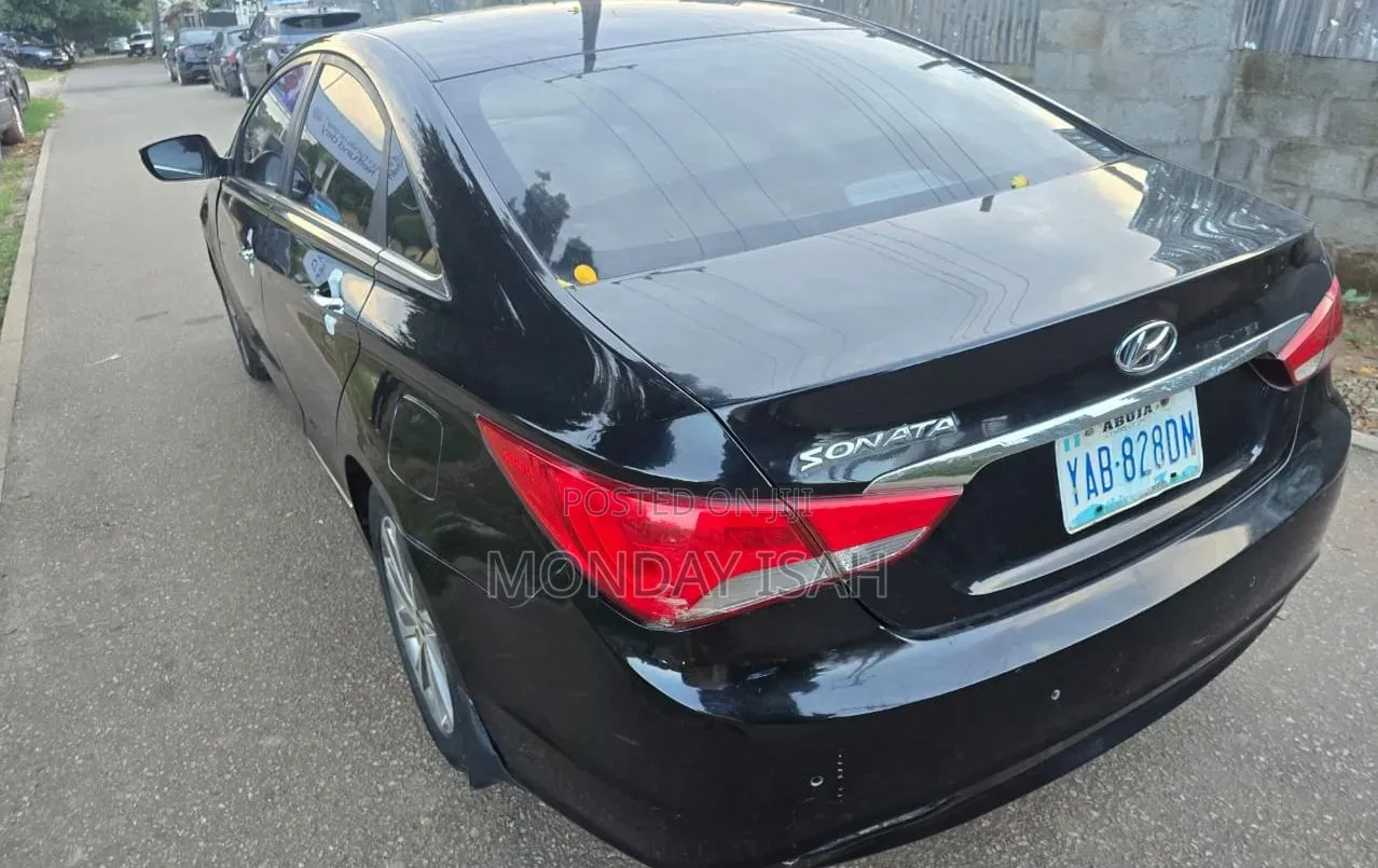 Hyundai Sonata 2013 Black