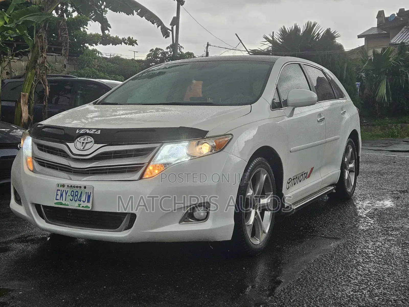 Toyota Venza XLE 2011 White