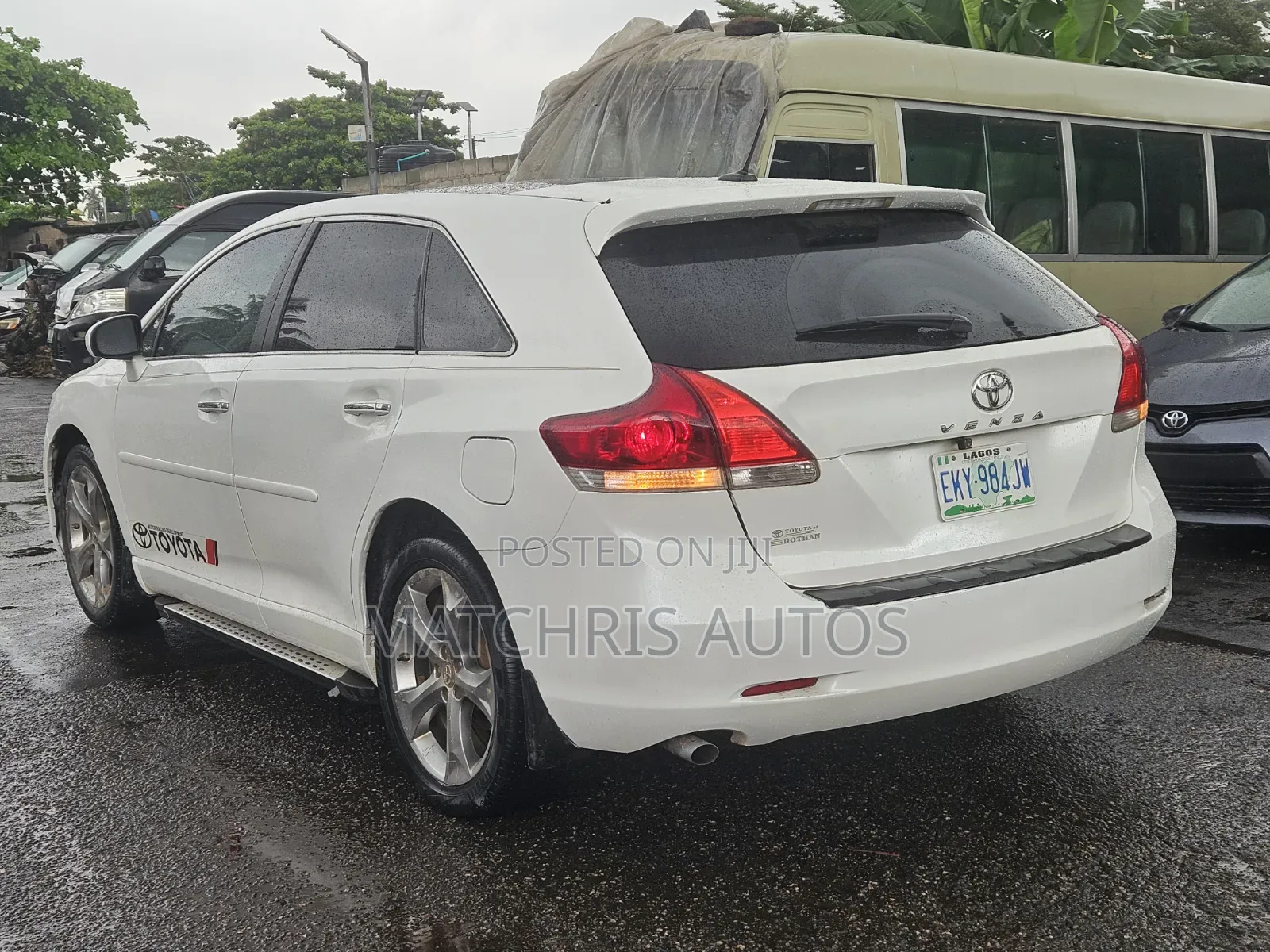 Toyota Venza XLE 2011 White