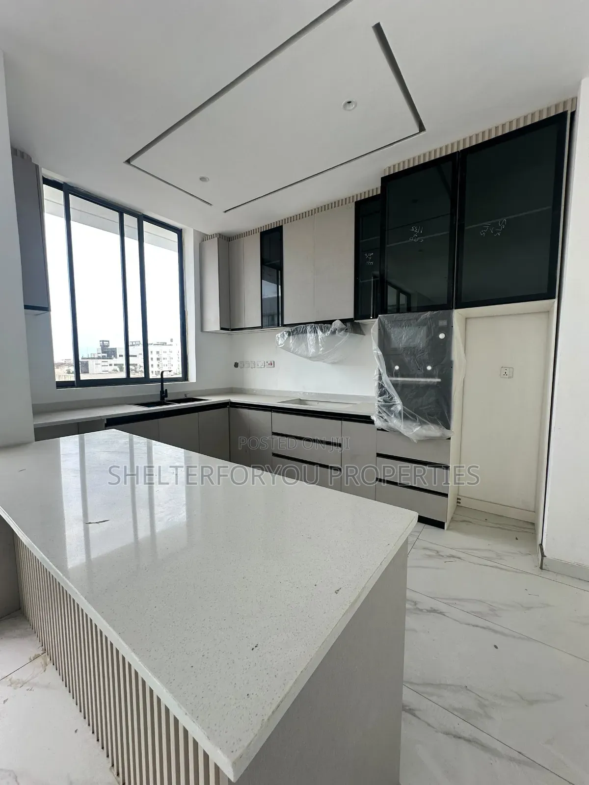 2bdrm Apartment in Lekki Phase 1 for sale