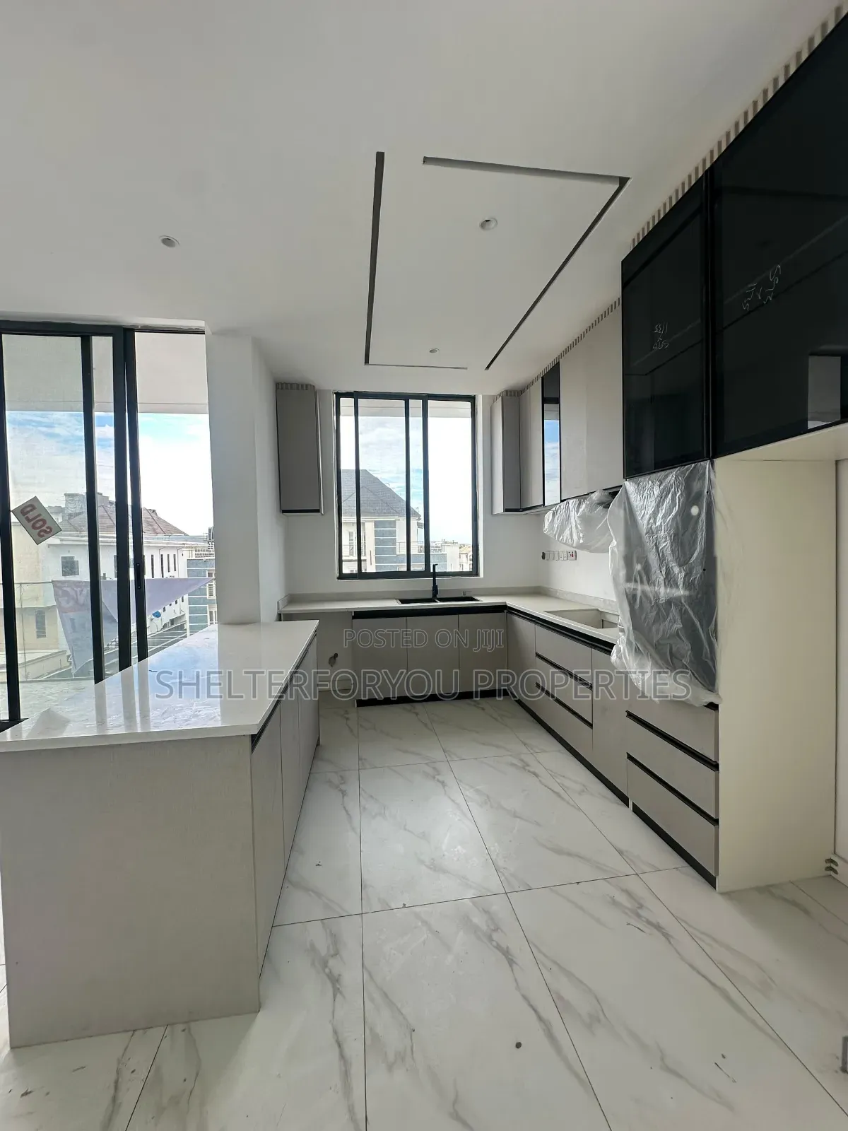 2bdrm Apartment in Lekki Phase 1 for sale