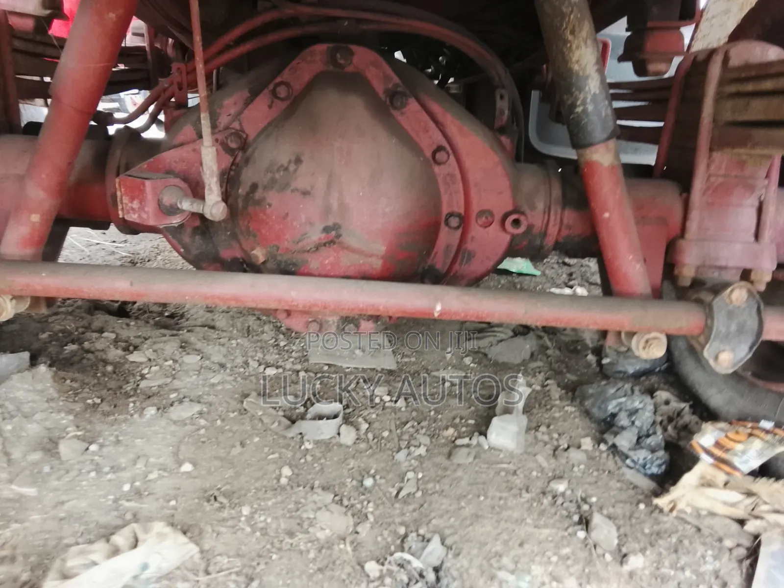 814 Tipper Truck