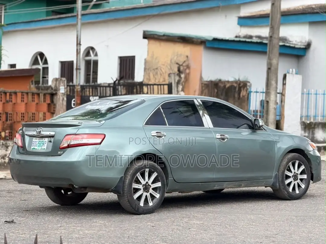Toyota Camry 2.4 LE 2008 Green