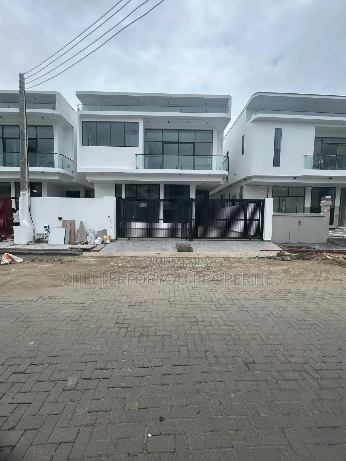 4bdrm Duplex in Lekki Expressway for sale