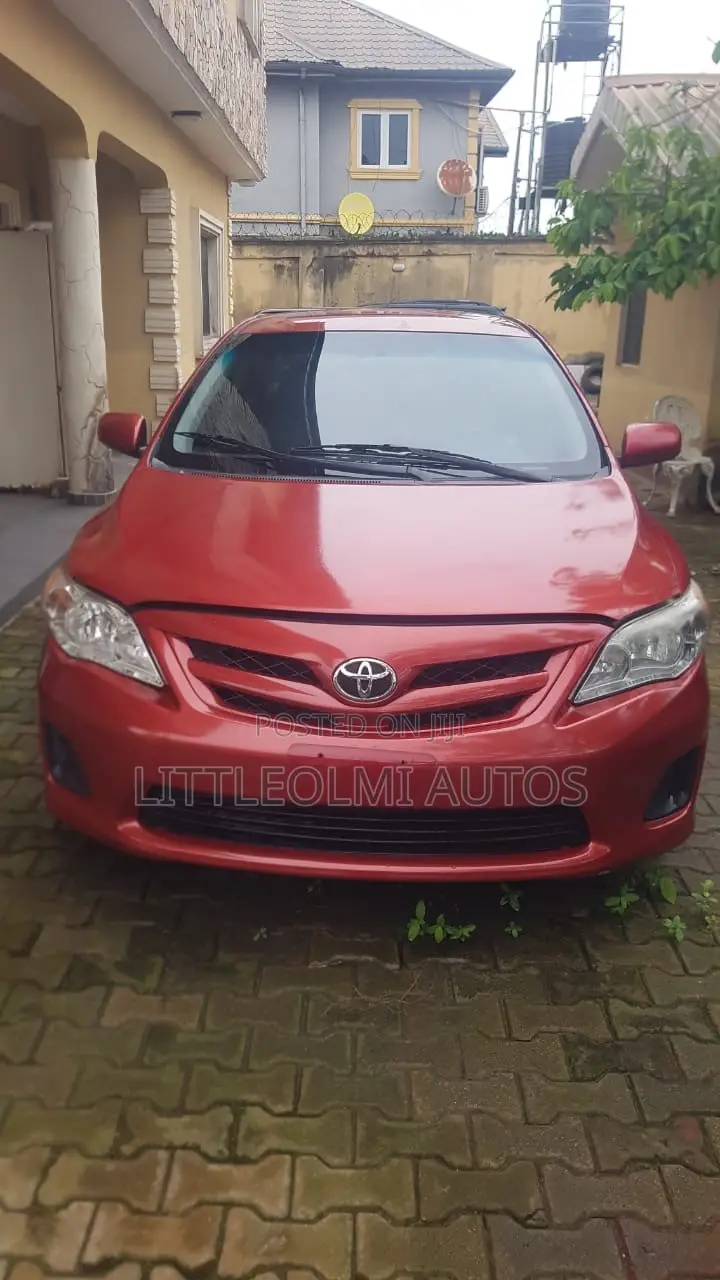 Toyota Corolla LE 4dr Sedan (1.8L 4cyl 4A) 2011 Red
