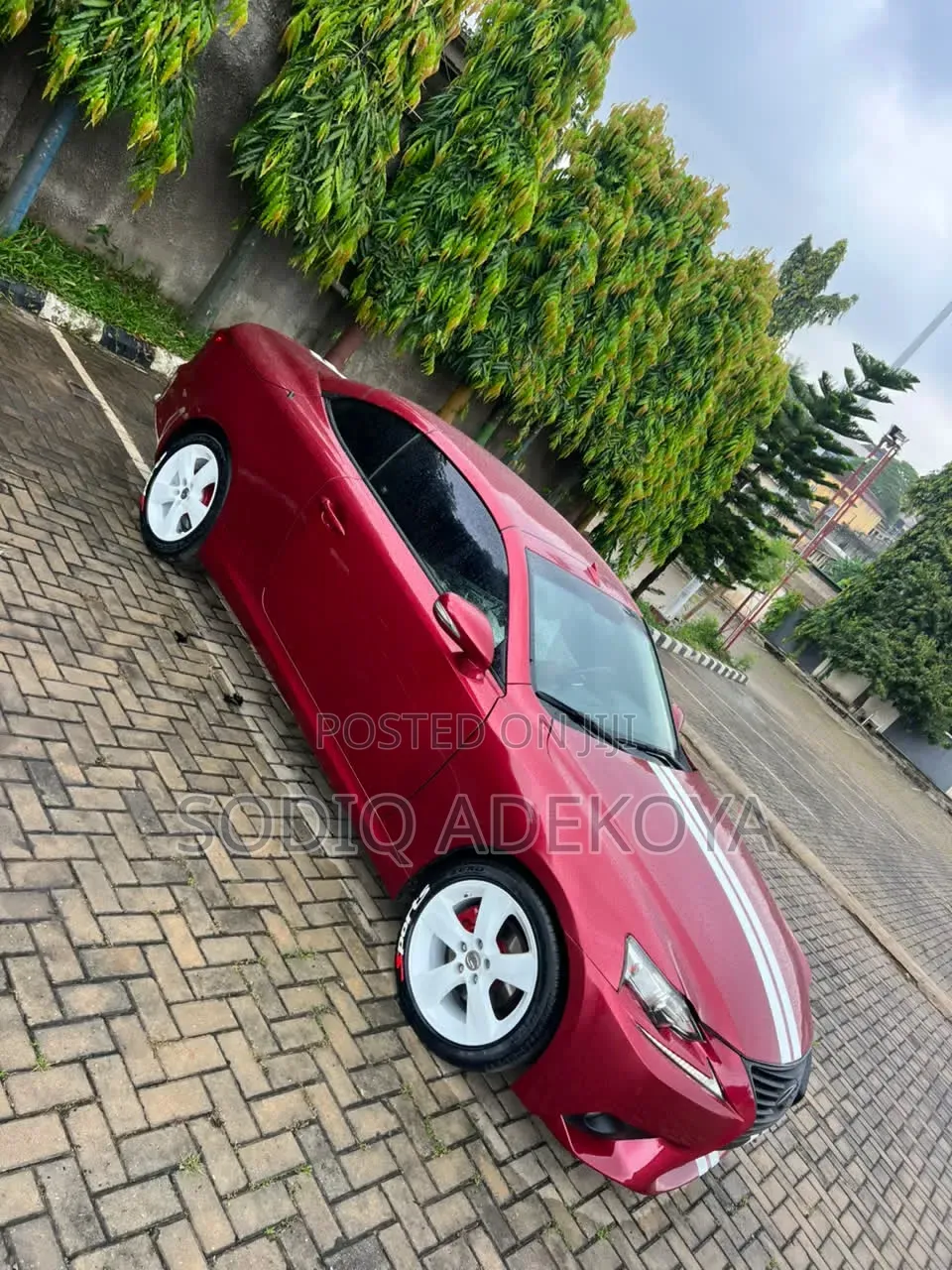 Lexus IS 250 C 2010 Red