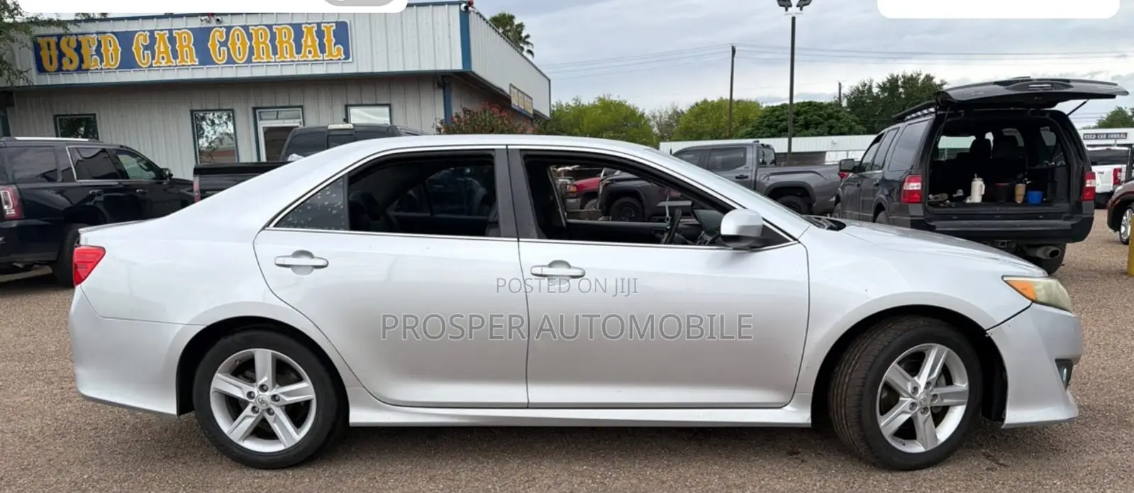 Toyota Camry SE 4dr Sedan (2.5L 4cyl 6A) 2014 Silver