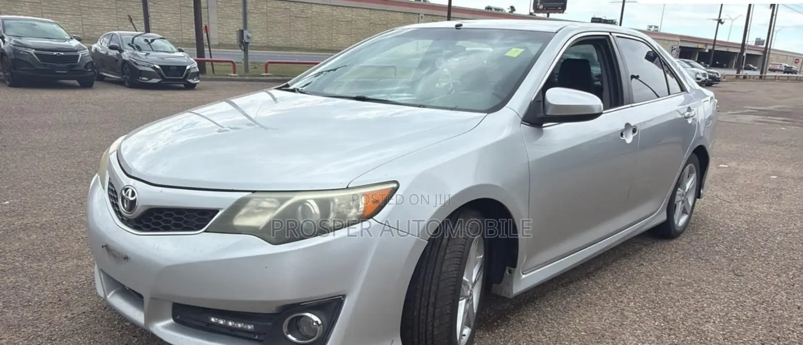 Toyota Camry SE 4dr Sedan (2.5L 4cyl 6A) 2014 Silver