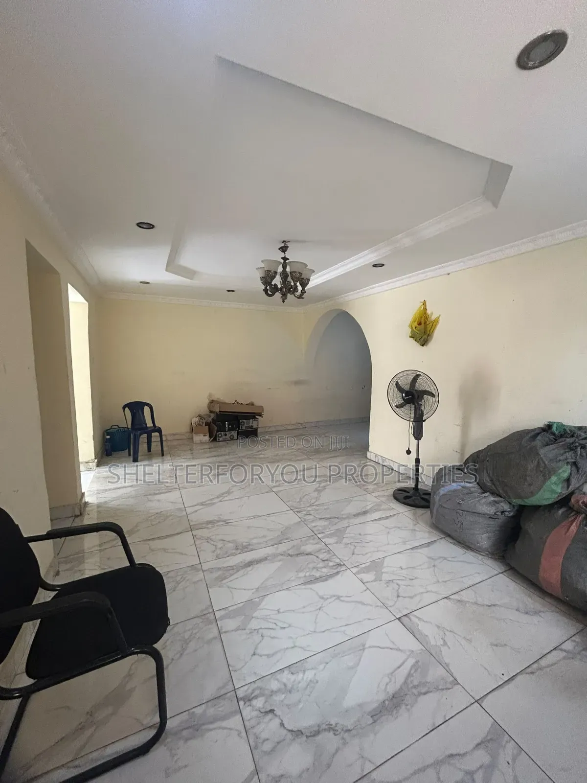 3bdrm Apartment in Lekki Phase 1 for rent