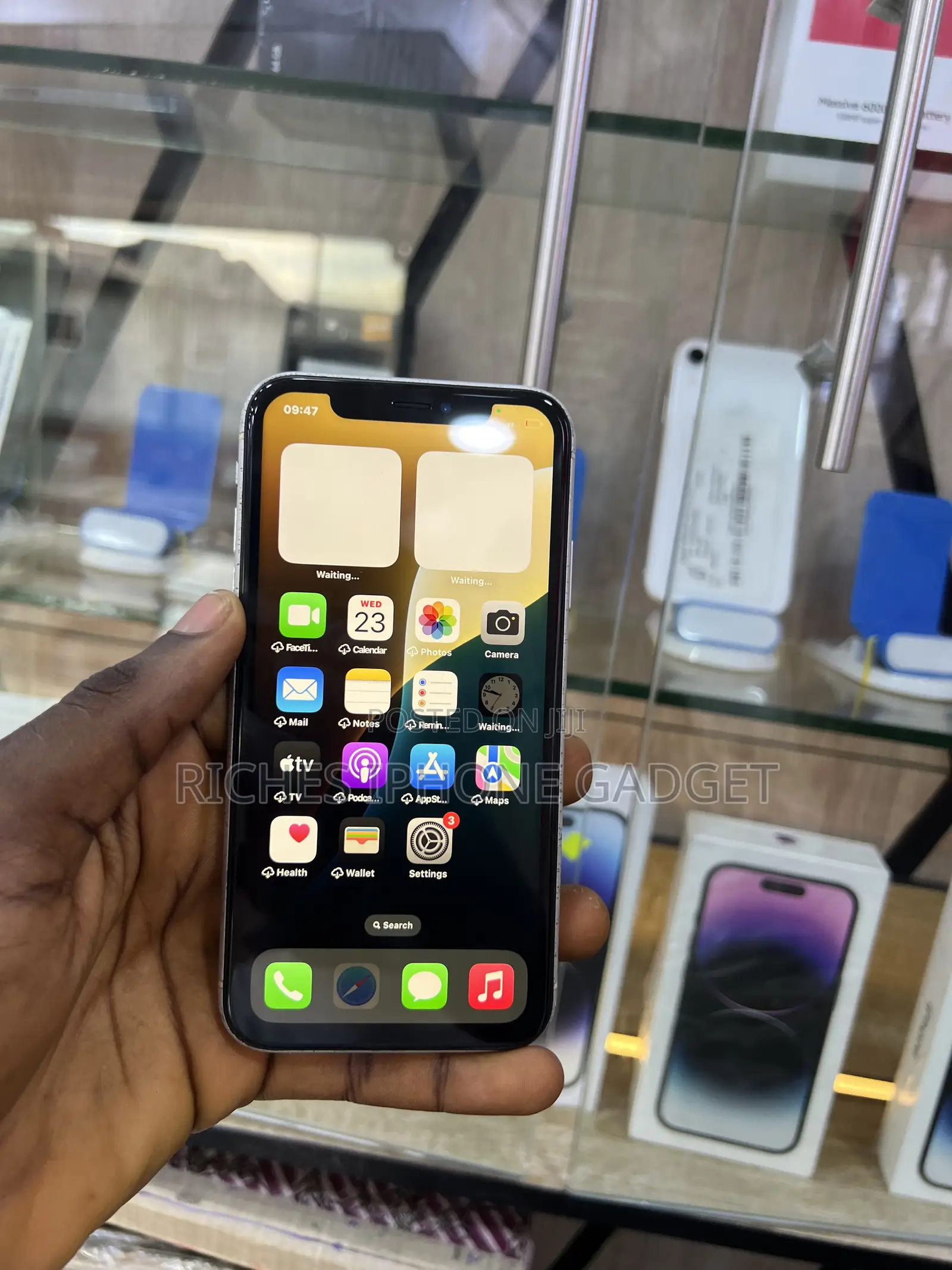 Apple iPhone XR 64 GB White